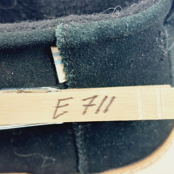 Toms Paxton Black Suede Slip On Pull Tab Casual Flat Comfy Sneakers E711 - Picture 11 of 11